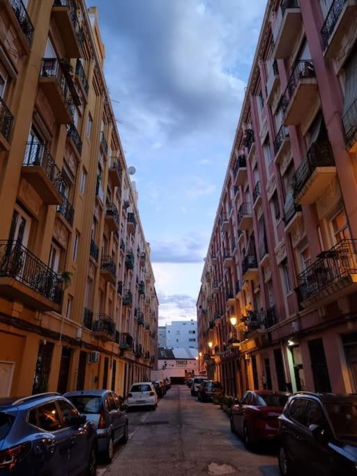 Sailor Apartment Nel Cabanyal บาเลนเซีย ภายนอก รูปภาพ